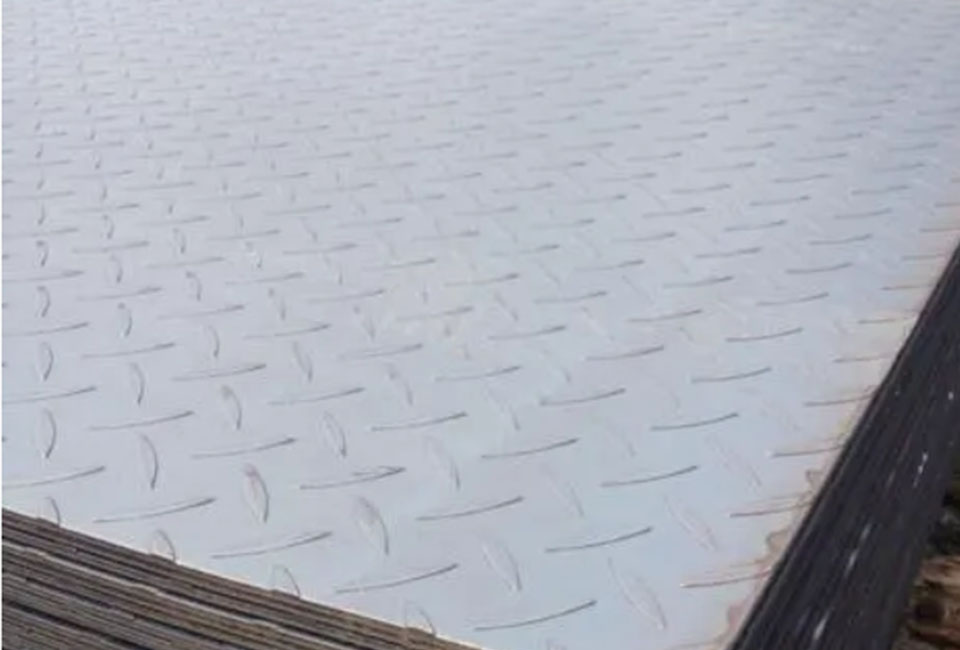 HOT ROLLED STEEL CHEQUERED SHEET